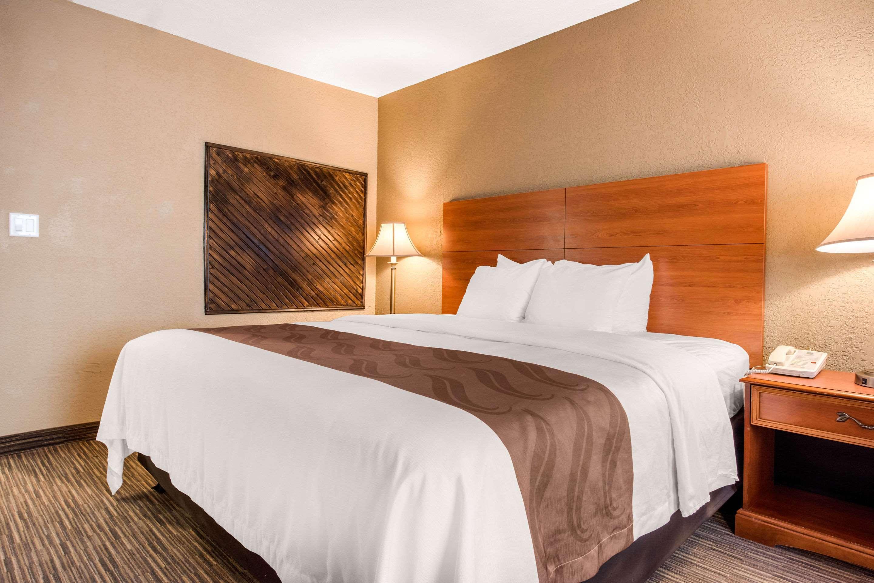 Quality Inn & Suites New Castle Buitenkant foto
