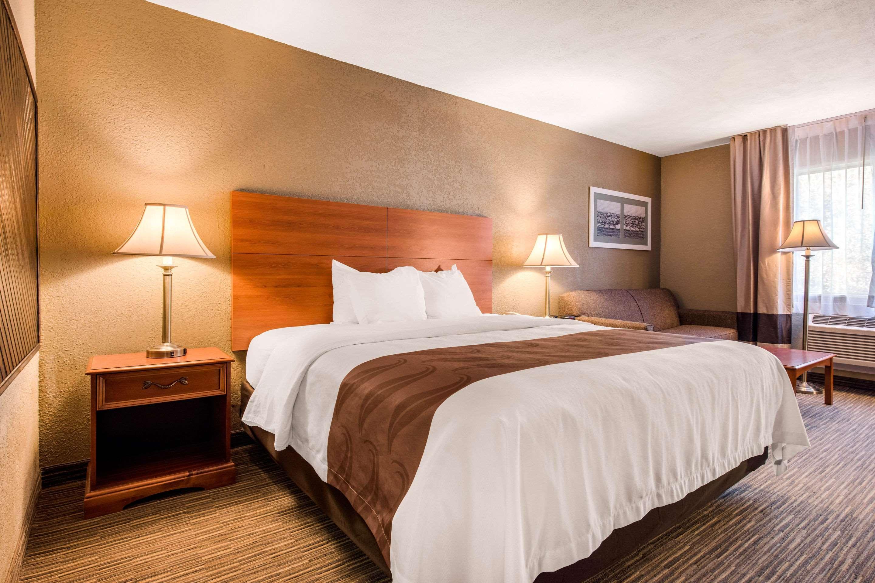 Quality Inn & Suites New Castle Buitenkant foto