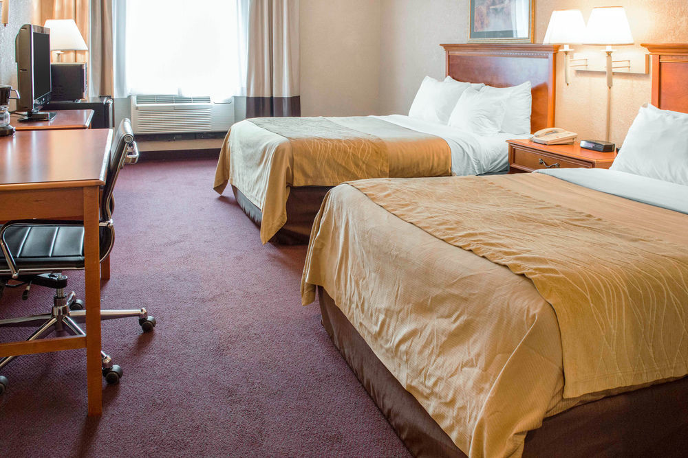 Quality Inn & Suites New Castle Buitenkant foto