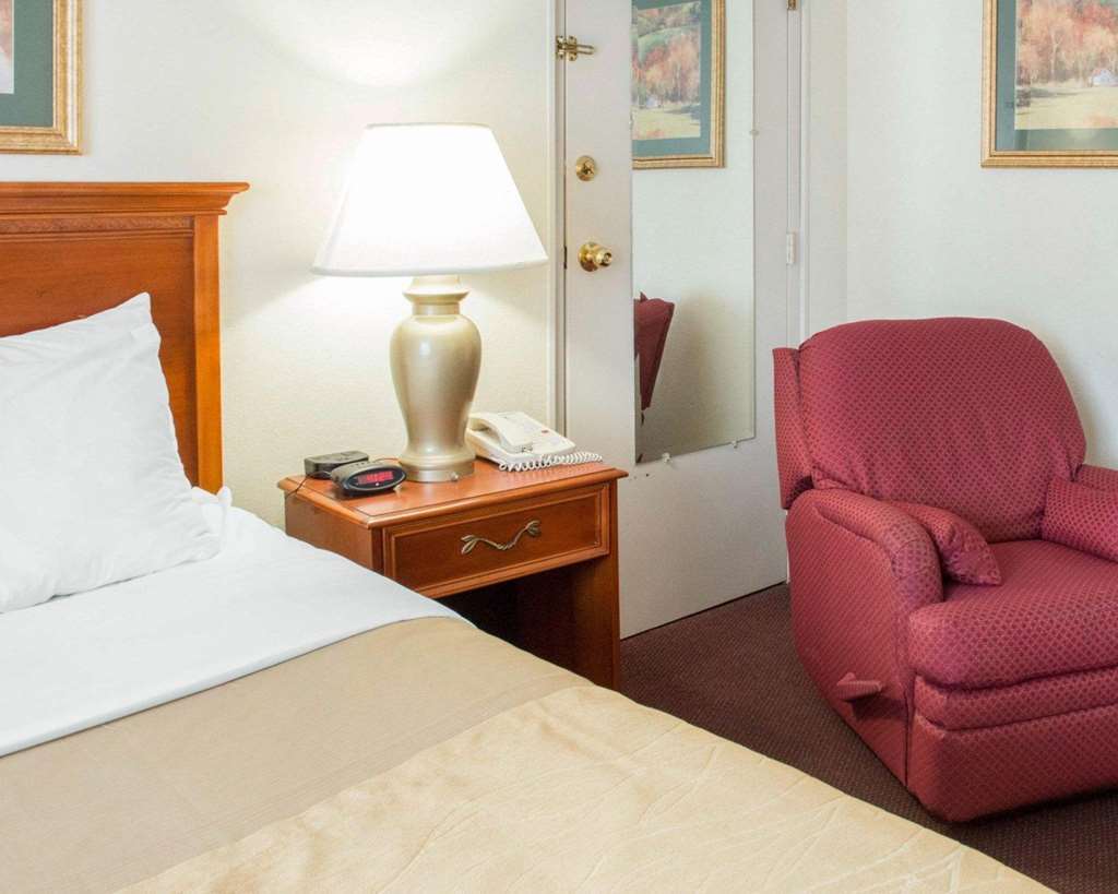 Quality Inn & Suites New Castle Kamer foto