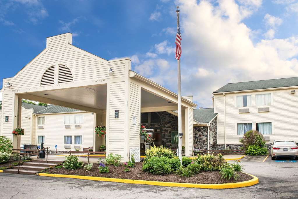 Quality Inn & Suites New Castle Buitenkant foto