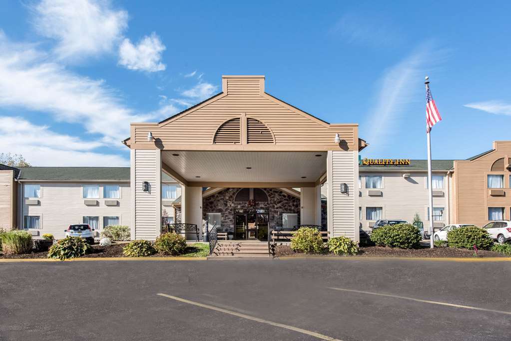 Quality Inn & Suites New Castle Buitenkant foto